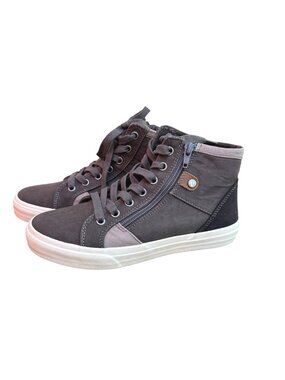 Taos Top Sole High Top Sneaker Size 6 Zip Lace  NWOB Women's Gray